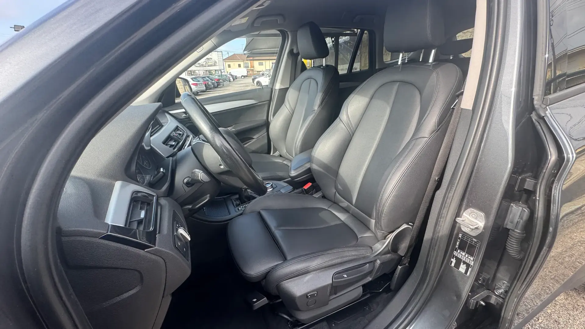 BMW X1 16 d sDrive Line Sport 12