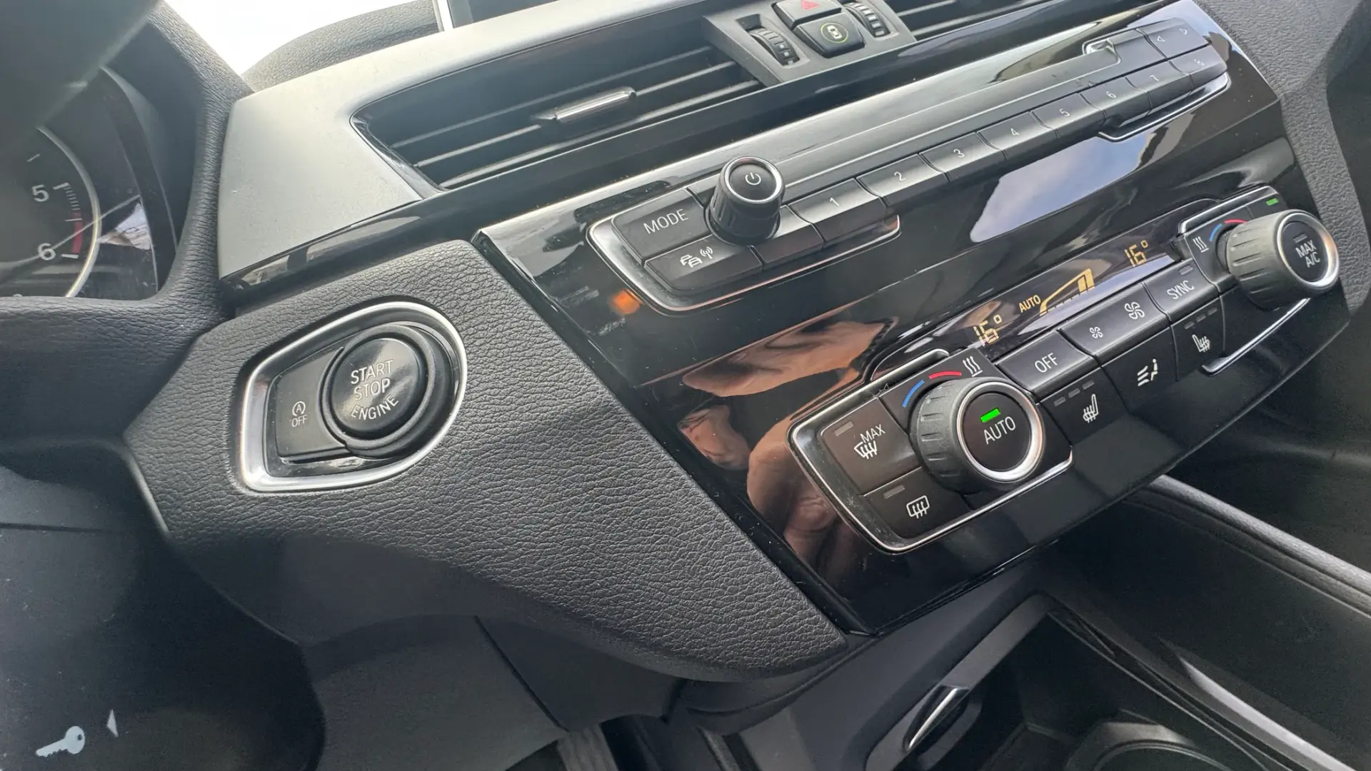 BMW X1 16 d sDrive Line Sport 37