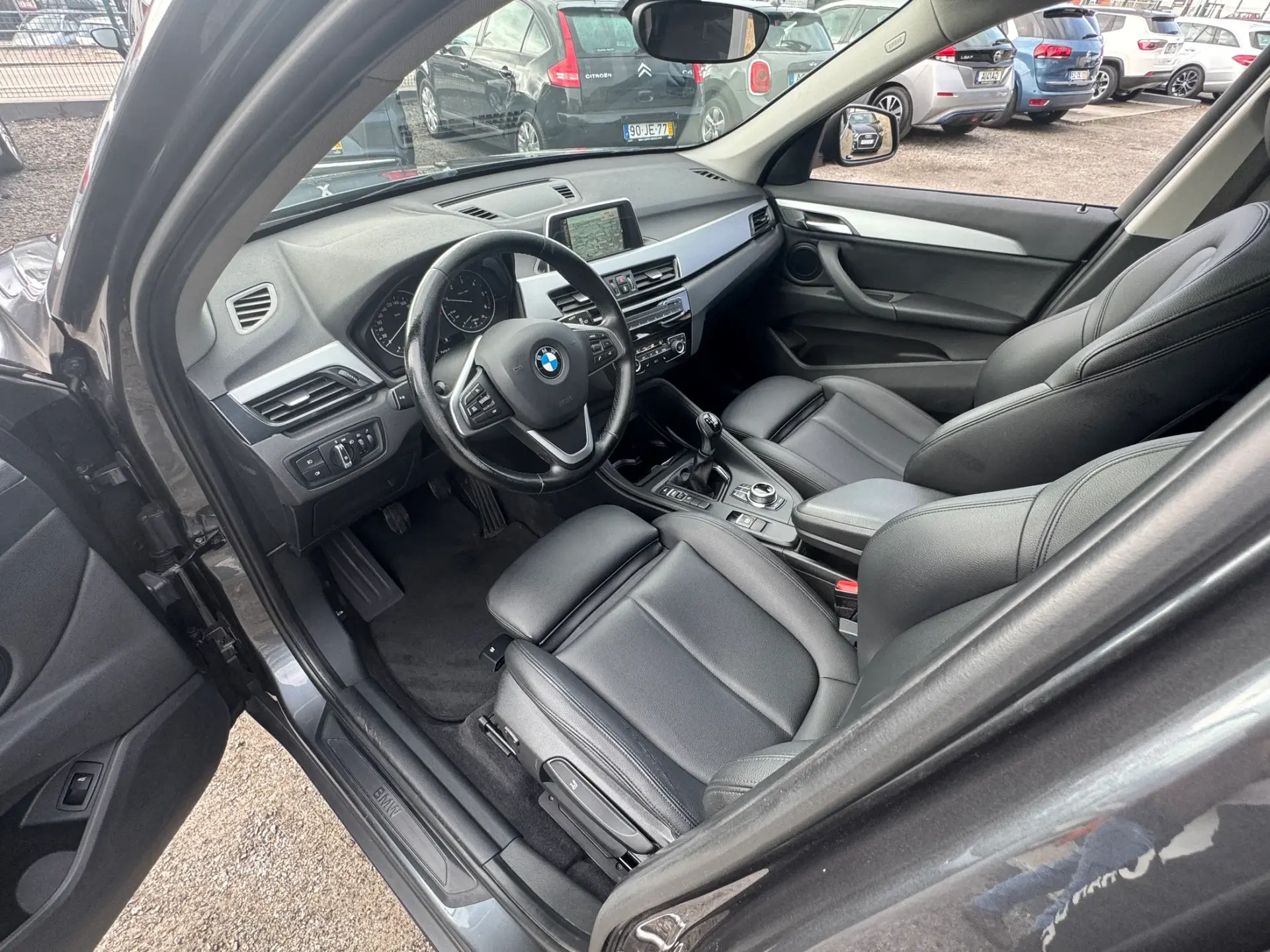 BMW X1 16 d sDrive Line Sport 38