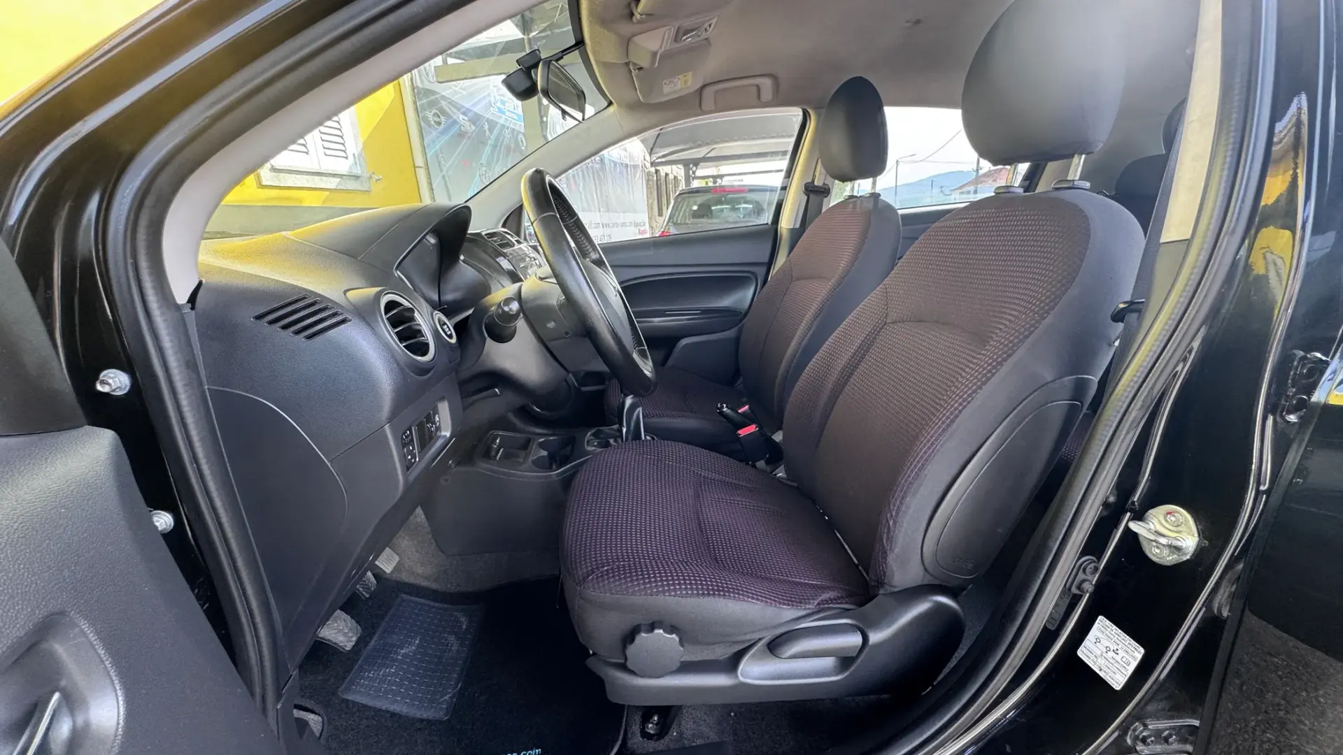 Mitsubishi Space Star 1.2 Intense Connect Edition 13