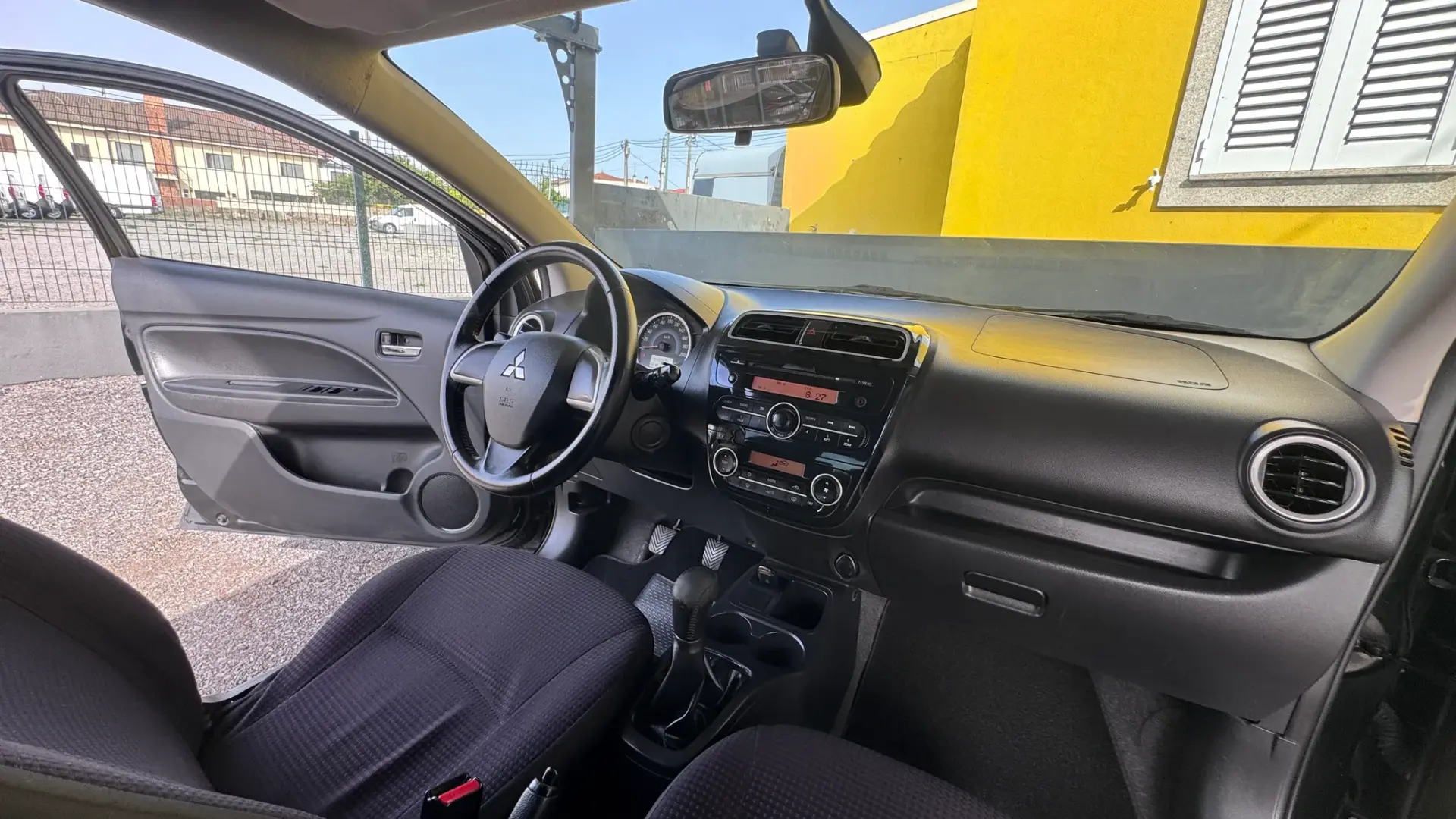 Mitsubishi Space Star 1.2 Intense Connect Edition 22