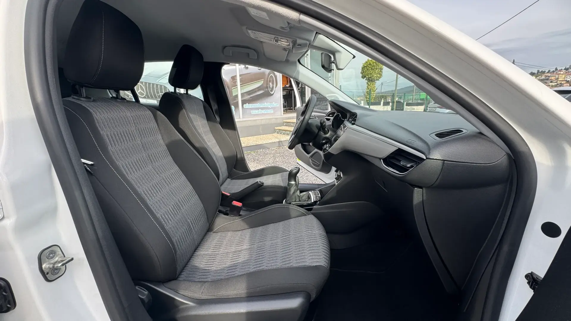 Opel Corsa 1.2 Edition 22