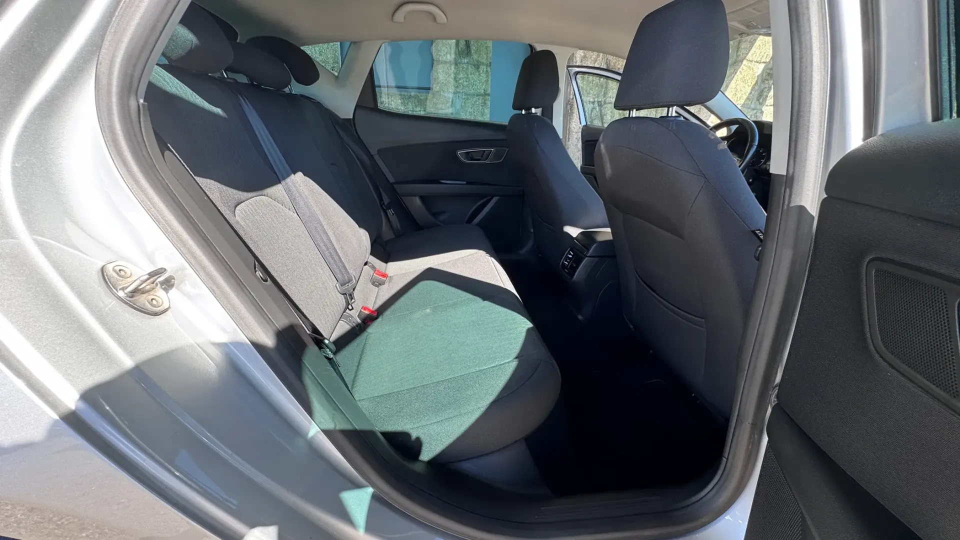 SEAT Leon 1.6 TDI Reference Ecomotive 29
