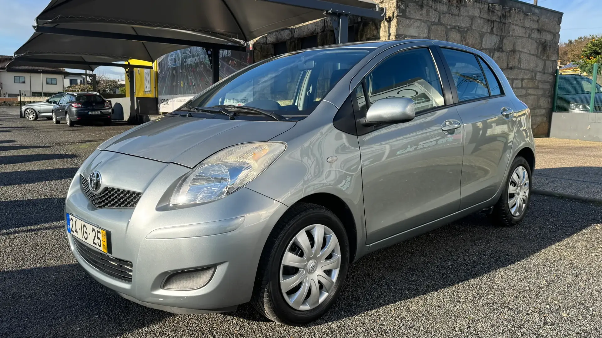 Toyota Yaris 1.0 VVT-i Comfort+AC 2