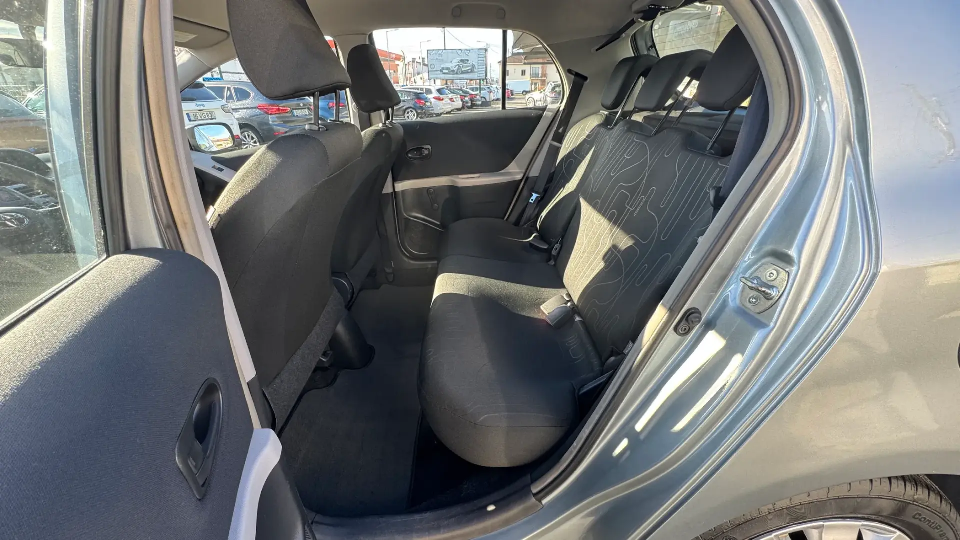 Toyota Yaris 1.0 VVT-i Comfort+AC 18