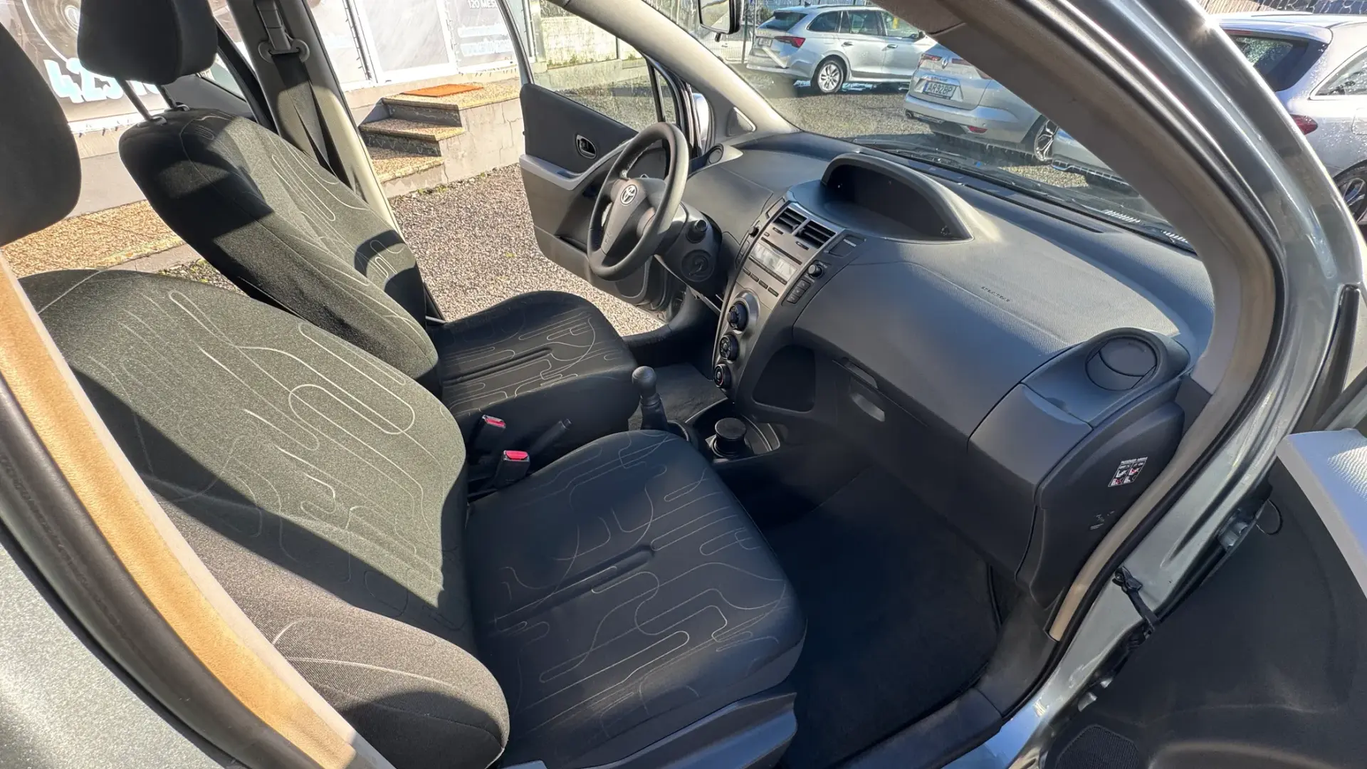 Toyota Yaris 1.0 VVT-i Comfort+AC 20