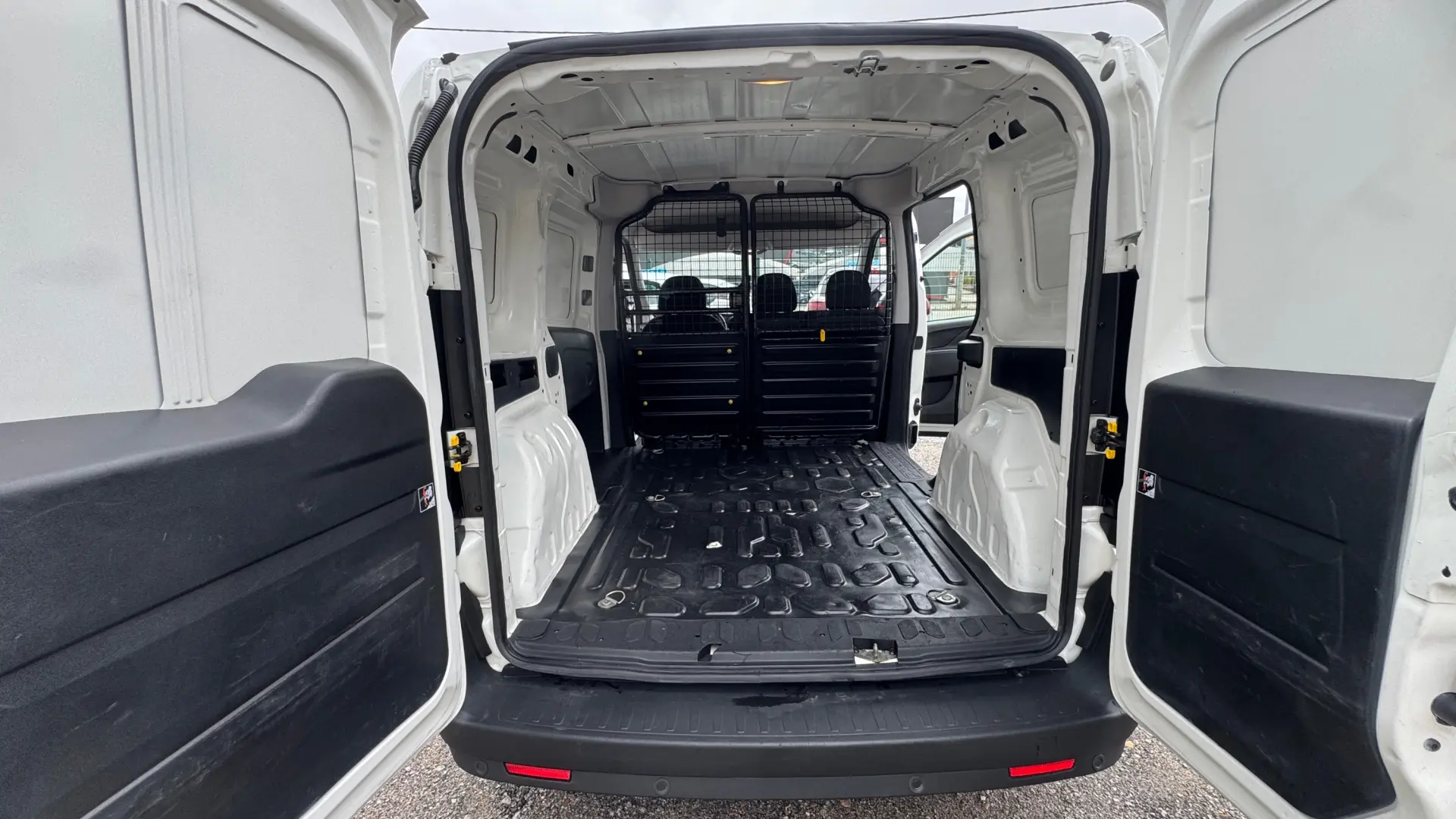Fiat Doblo 1.3 Multijet 22