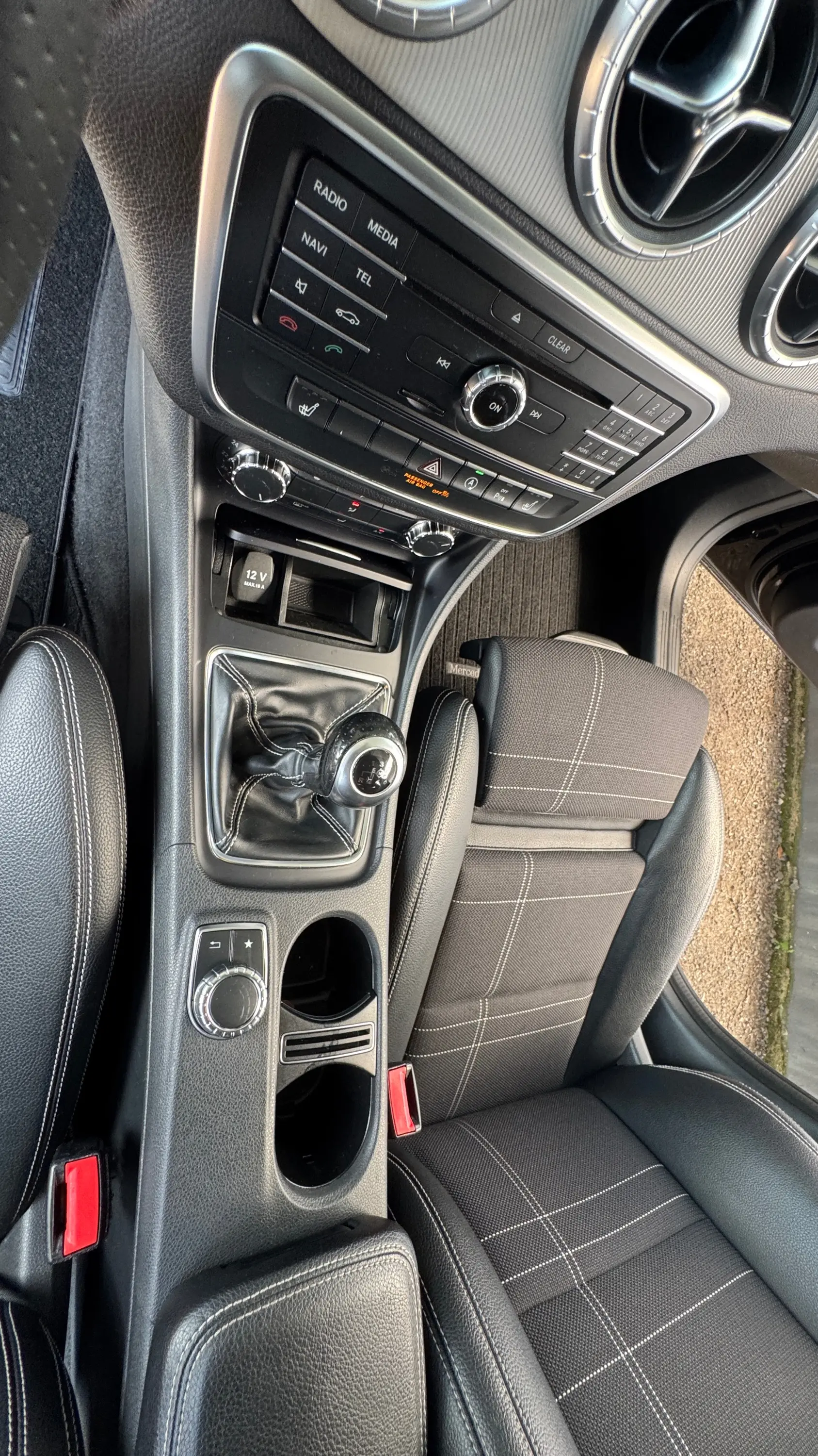 Mercedes-Benz CLA 200 d Shooting Brake Urban 48