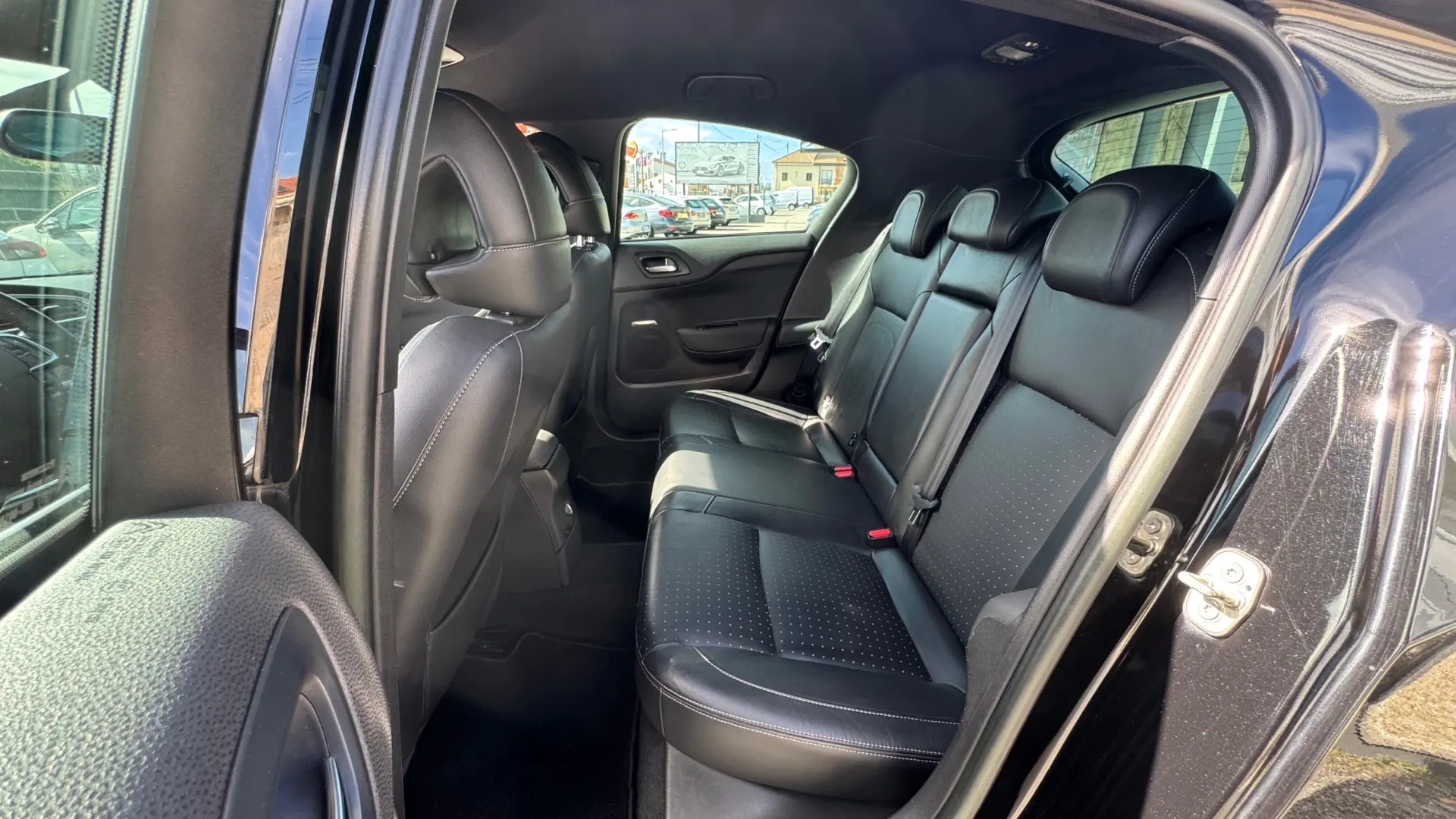 Citroen DS4 1.6 e-HDi So Chic 16