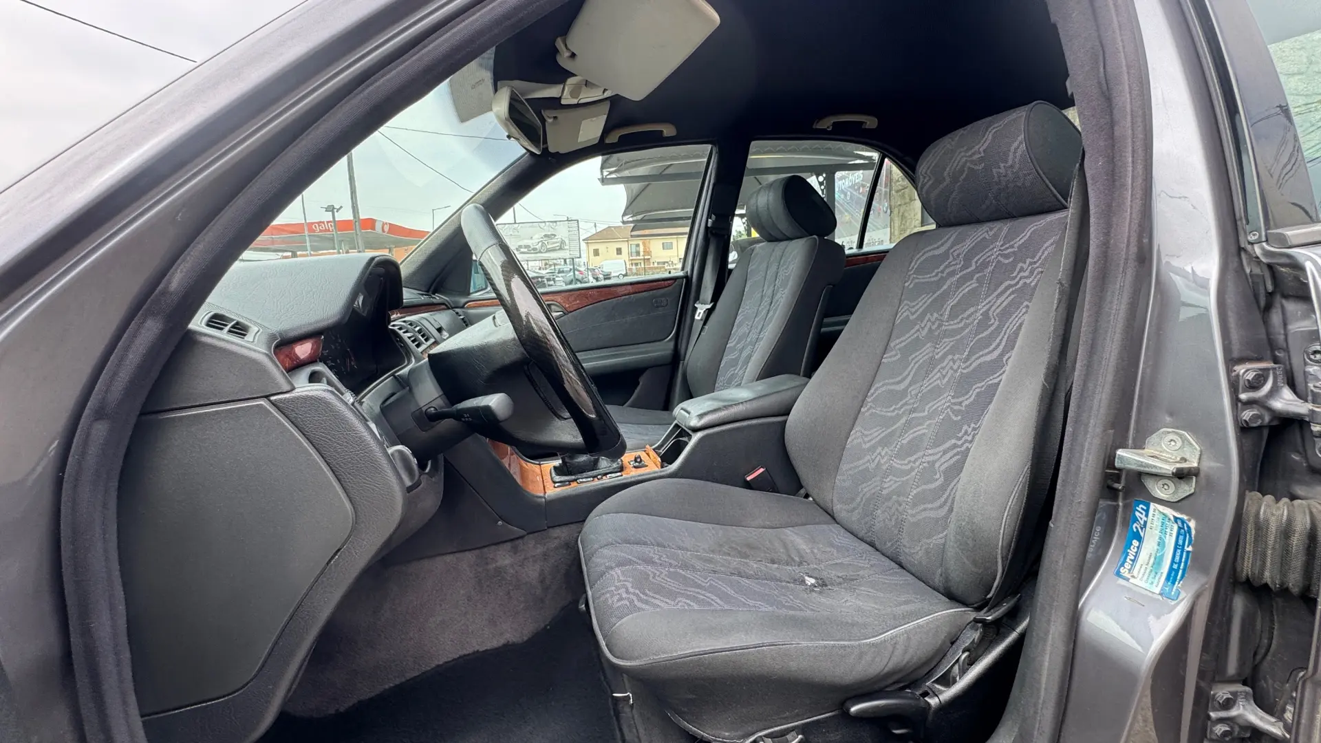 Mercedes-Benz E 220 CDI Classic 8