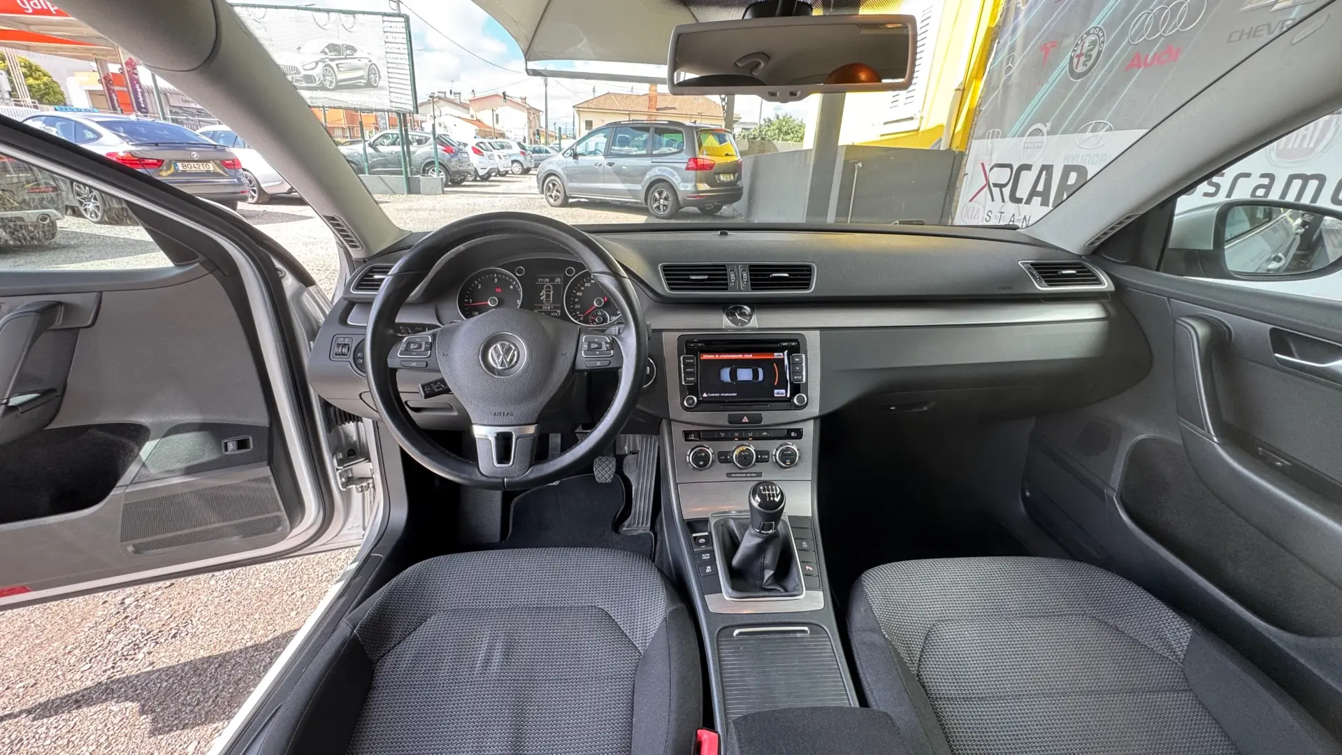 Volkswagen Passat 1.6 TDI BlueMotion 23