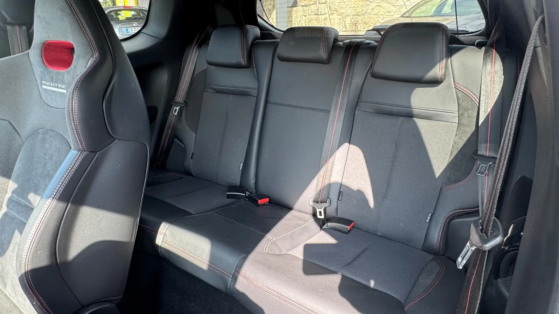 Peugeot 208 1.6 e-THP GTi by Sport 22