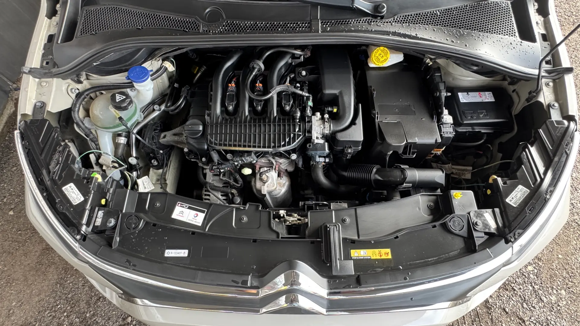 Citroen C3 1.2 PureTech C-Series 44
