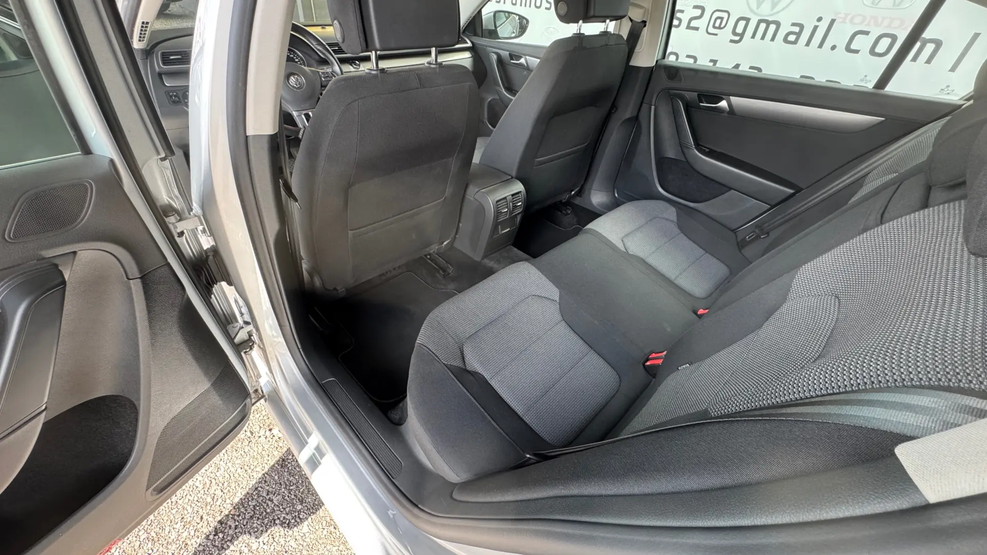 Volkswagen Passat 1.6 TDI BlueMotion 22