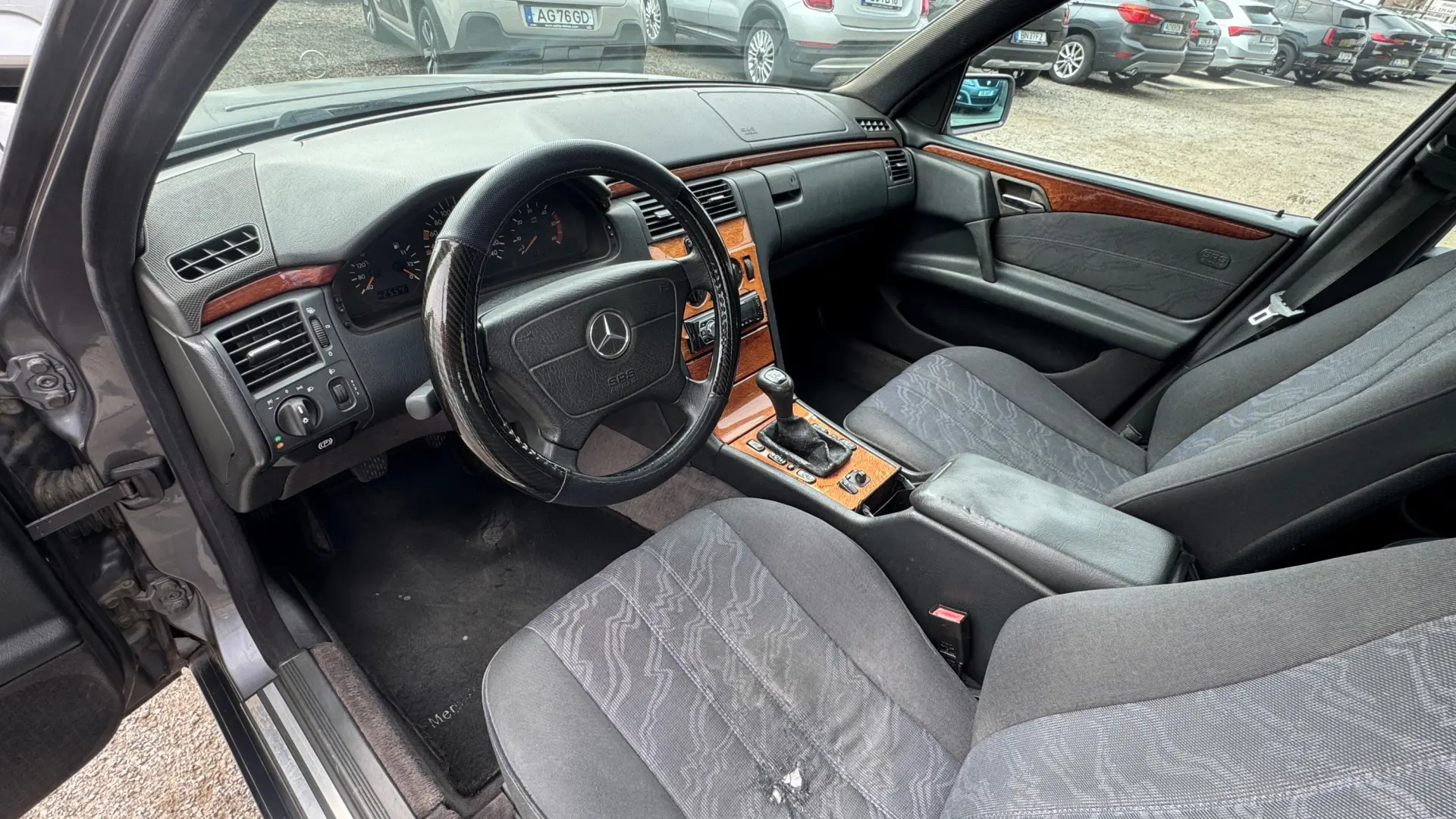 Mercedes-Benz E 220 CDI Classic 9