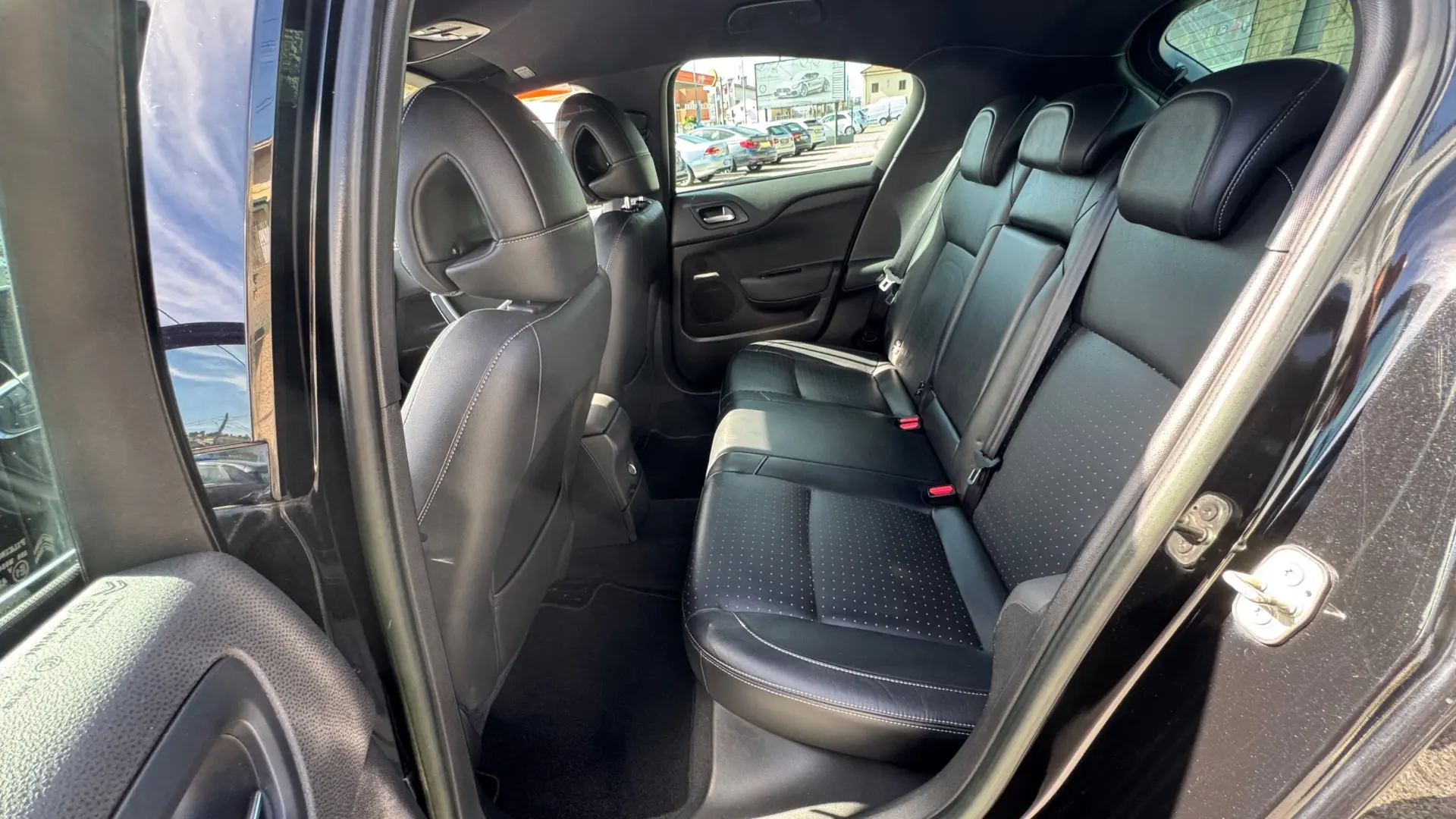 Citroen DS4 1.6 e-HDi So Chic 17