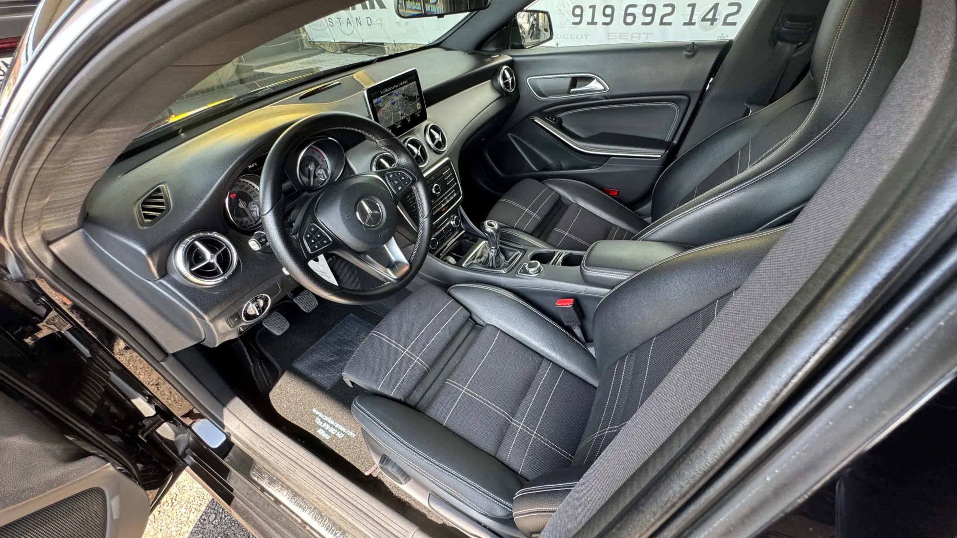 Mercedes-Benz CLA 200 d Shooting Brake Urban 25