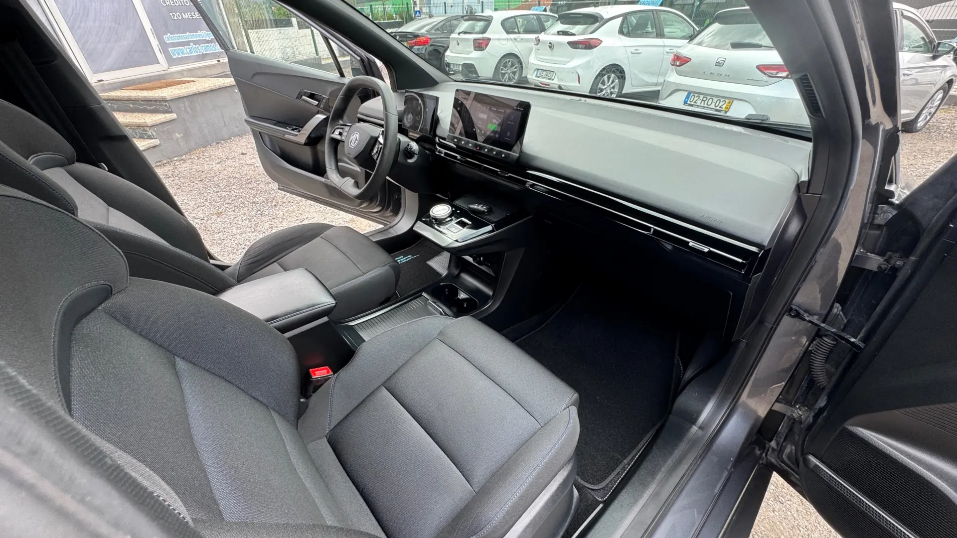 MG MG4 51 kWh Standard 27
