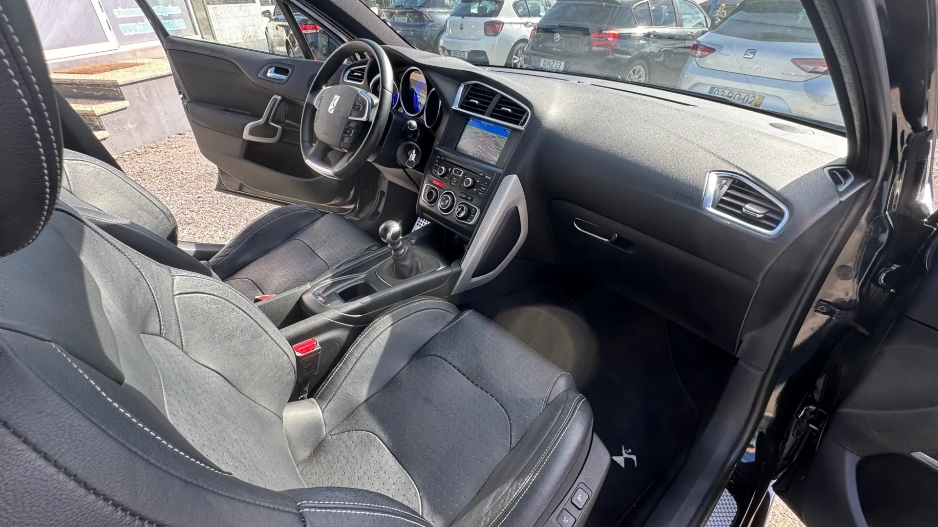 Citroen DS4 1.6 e-HDi So Chic 21