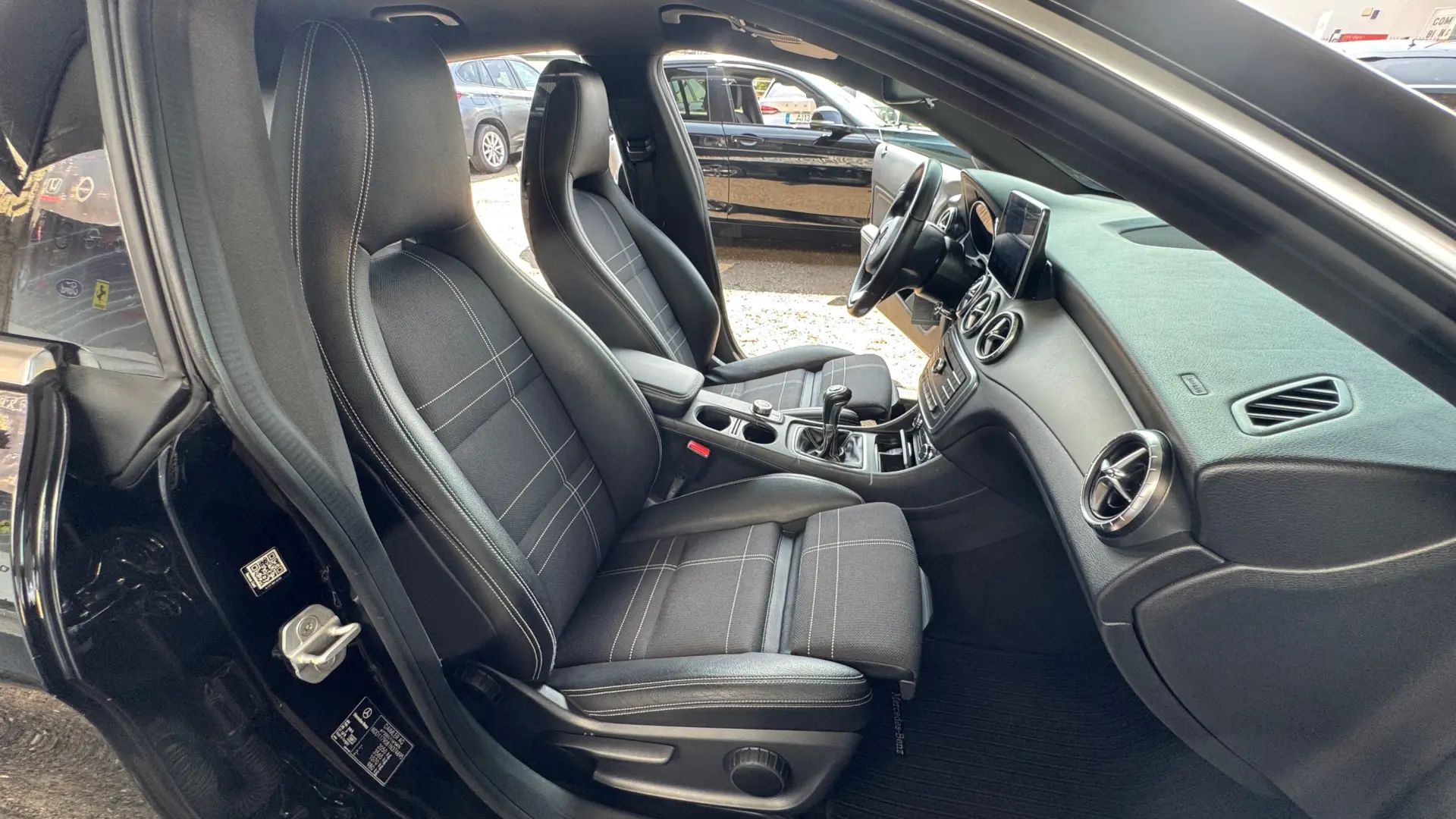 Mercedes-Benz CLA 200 d Shooting Brake Urban 40