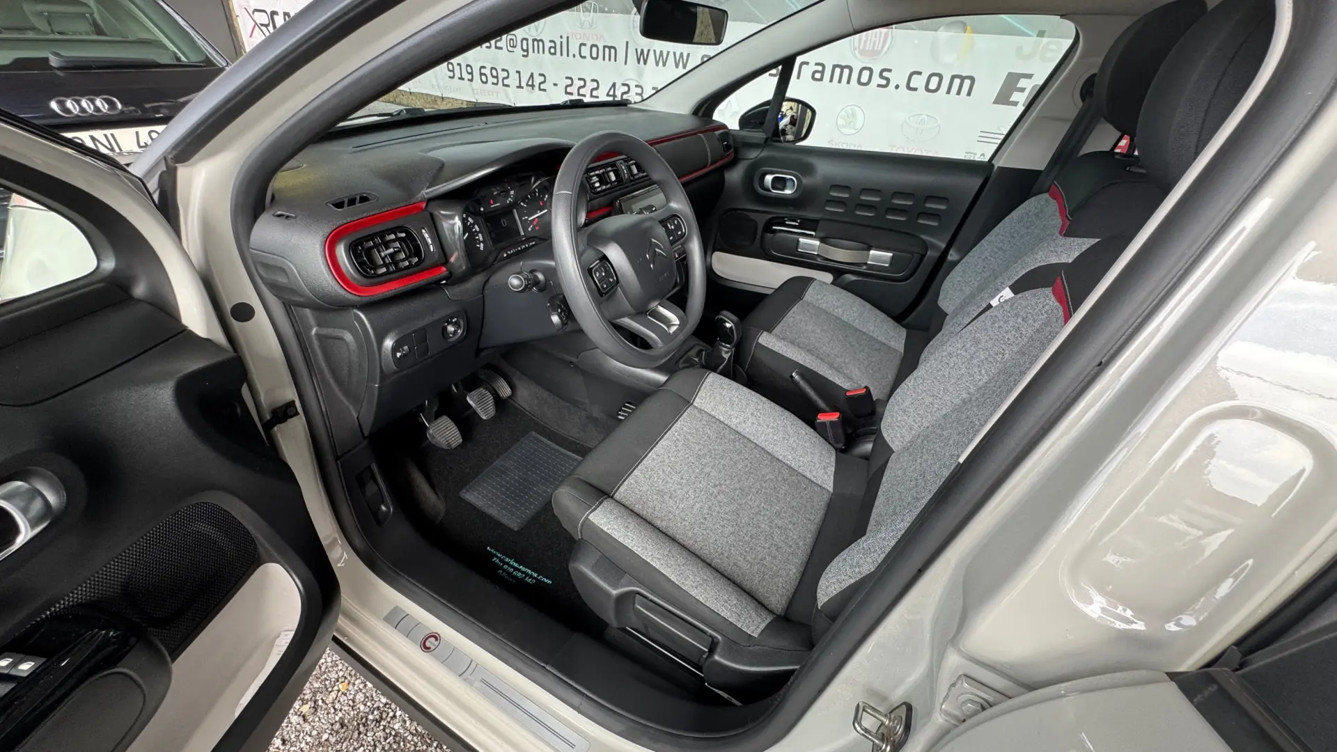 Citroen C3 1.2 PureTech C-Series 13