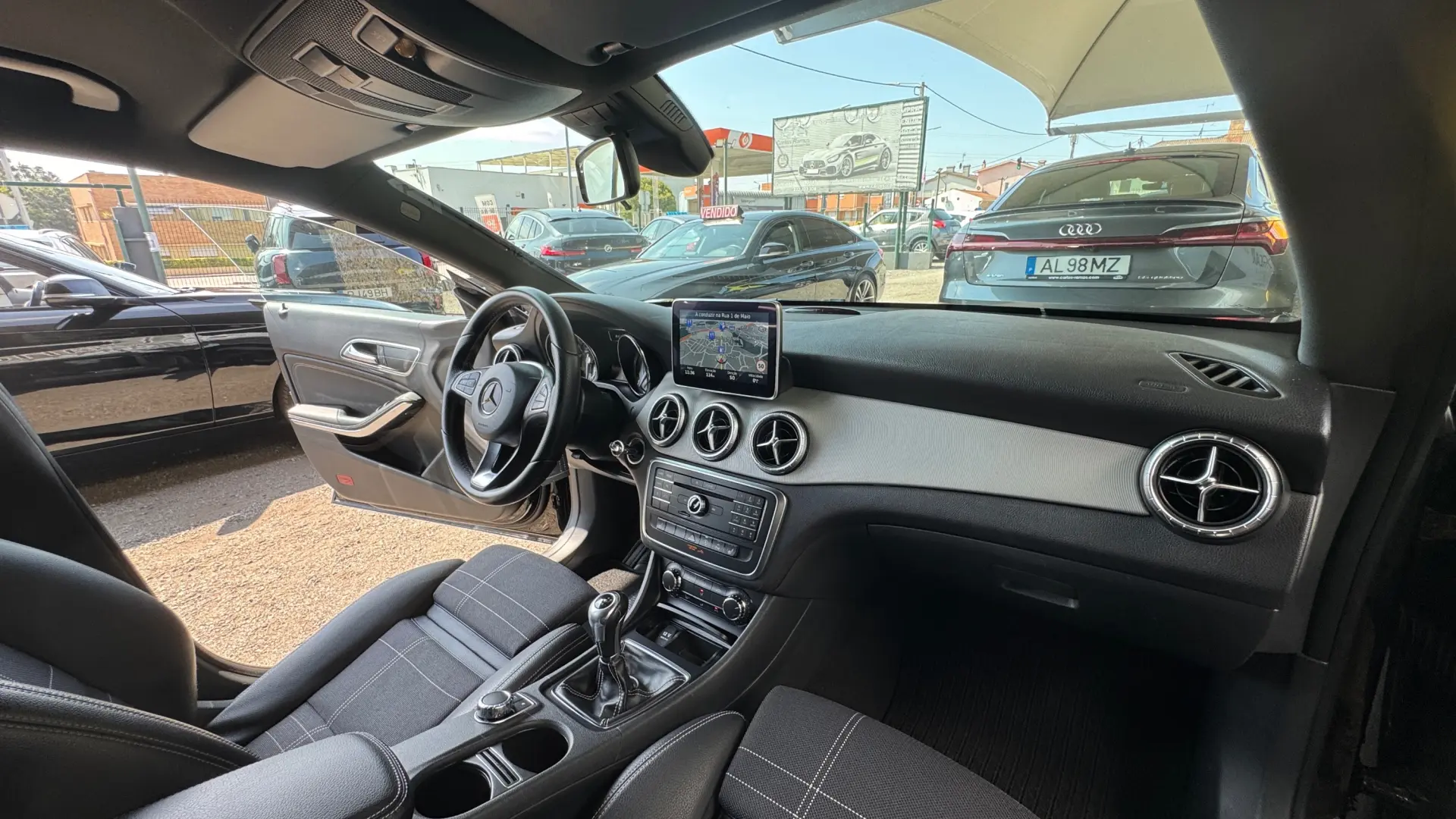 Mercedes-Benz CLA 200 d Shooting Brake Urban 42