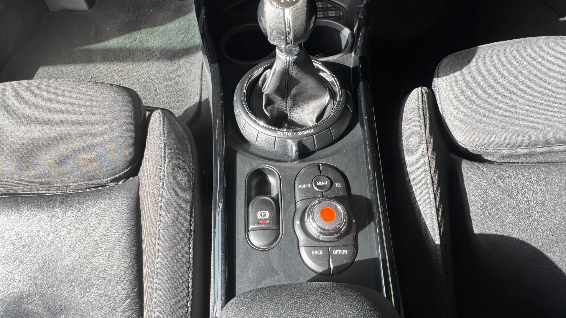 MINI Clubman One D Sport Edition 46