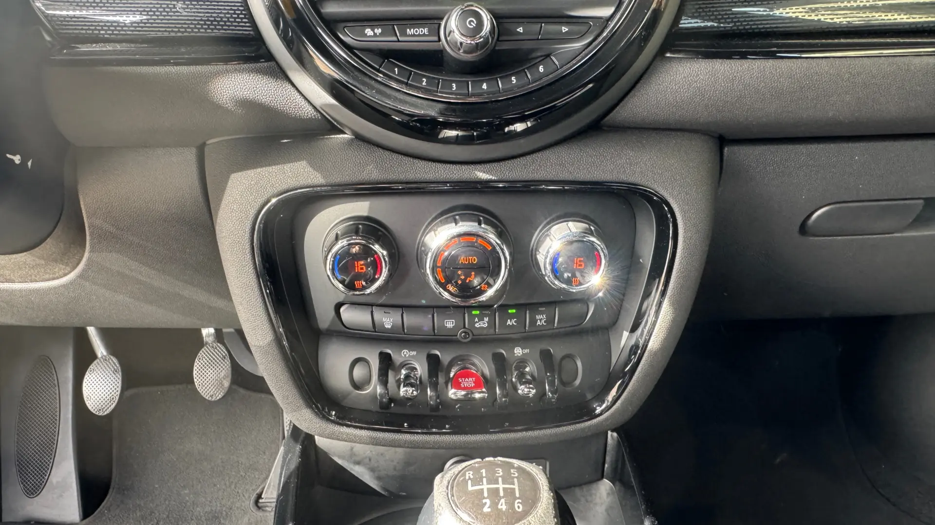 MINI Clubman One D Sport Edition 45