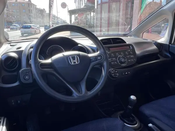 Honda Jazz 1.2 i-VTEC Trend J15 11