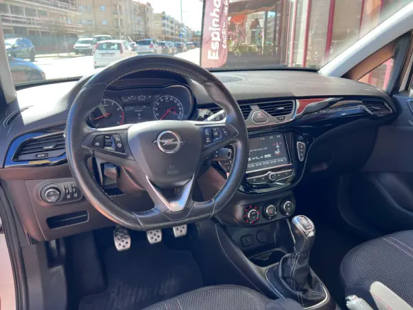Opel Corsa 1.0 Turbo Black Edition GT 10
