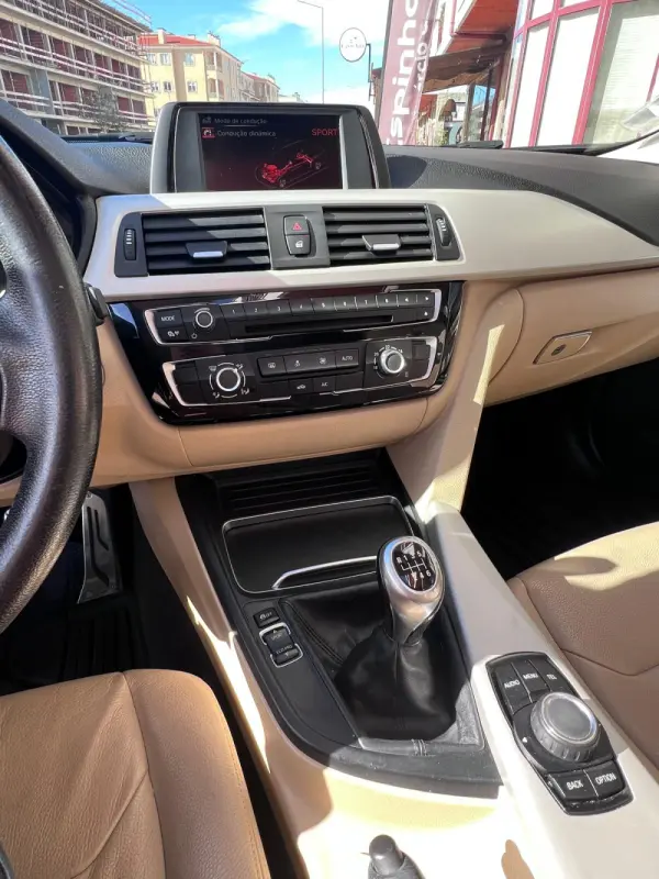 BMW 318 d Advantage 18