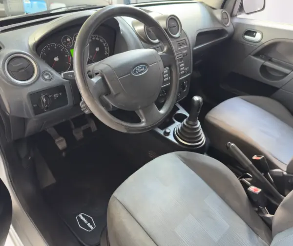 Ford Fiesta 1.25 Ghia 5