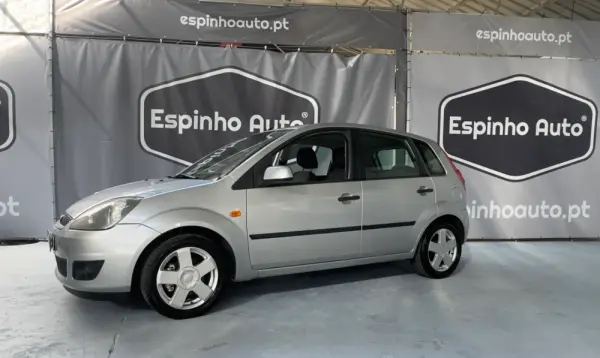 Ford Fiesta 1.25 Ghia 8