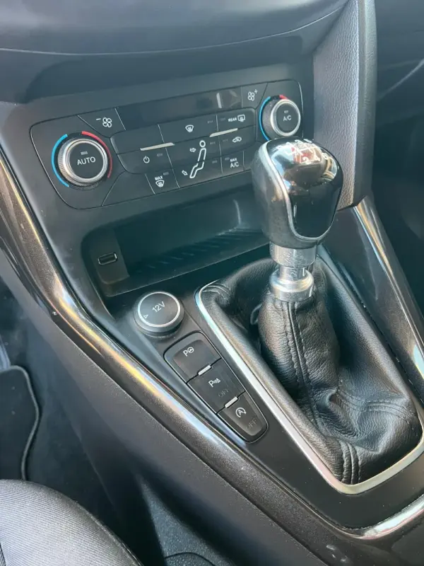 Ford Focus 1.0 EcoBoost Titanium 5