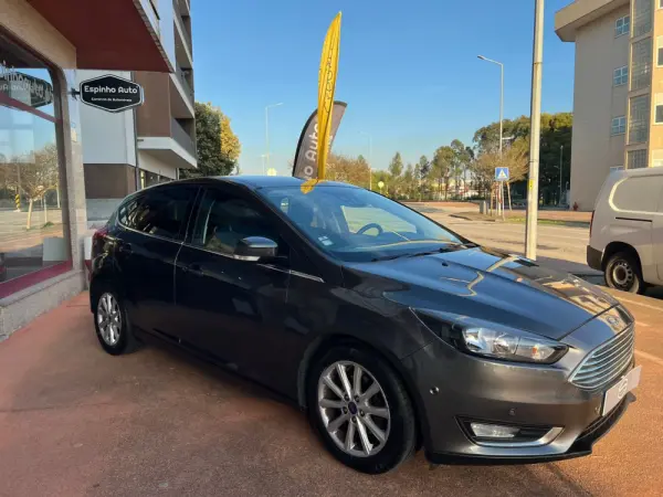 Ford Focus 1.0 EcoBoost Titanium 14