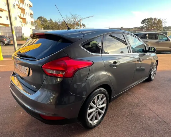 Ford Focus 1.0 EcoBoost Titanium 13