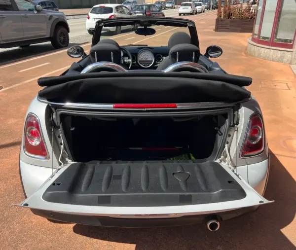 MINI Cabrio Cooper D 11