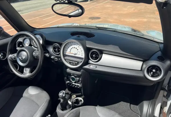 MINI Cabrio Cooper D 12