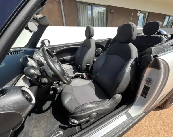MINI Cabrio Cooper D 15