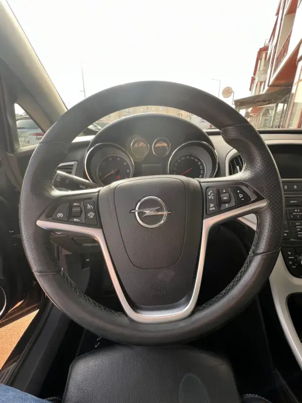 Opel Astra GTC 1.7 CDTi S/S 109g 9
