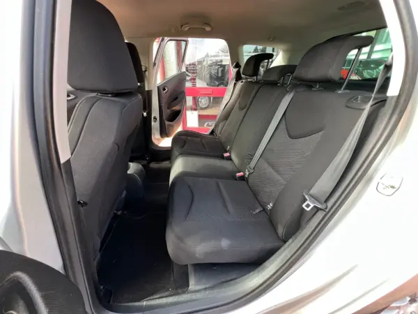 Peugeot 308 SW 1.6 HDi SE Navteq CVM6 9