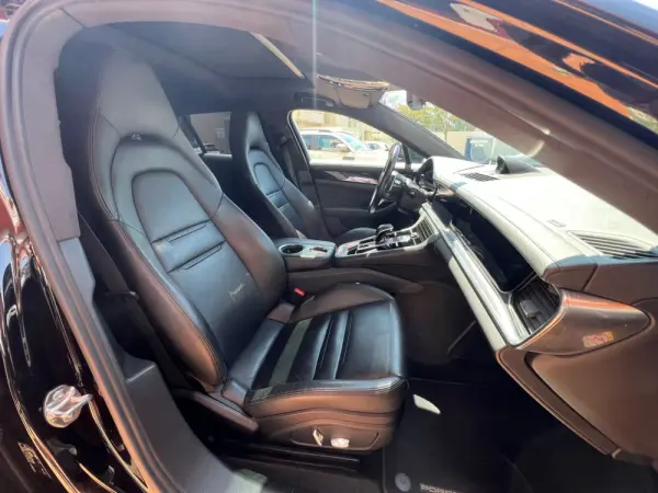 Porsche Panamera Sport Turismo ST 4 E-Hybrid 11
