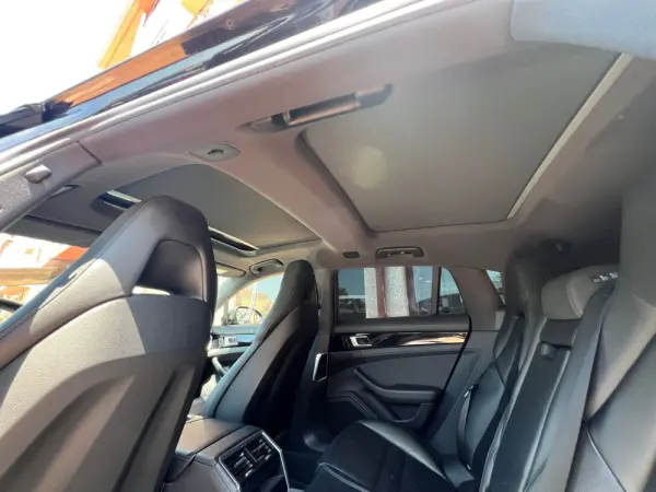 Porsche Panamera Sport Turismo ST 4 E-Hybrid 14