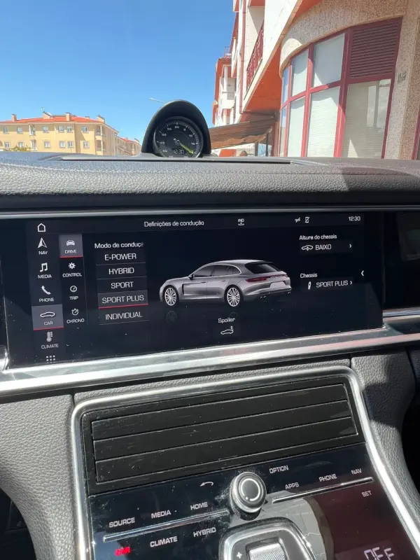 Porsche Panamera Sport Turismo ST 4 E-Hybrid 16