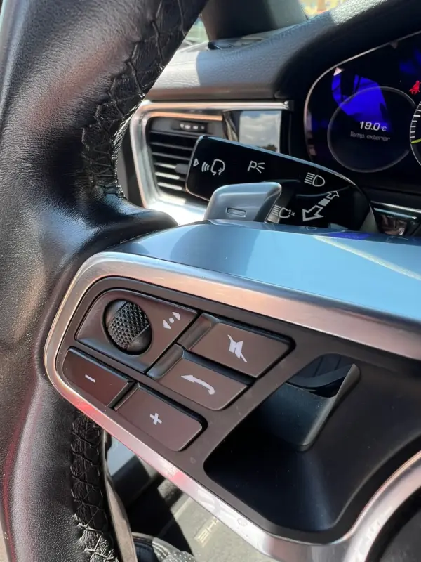 Porsche Panamera Sport Turismo ST 4 E-Hybrid 18