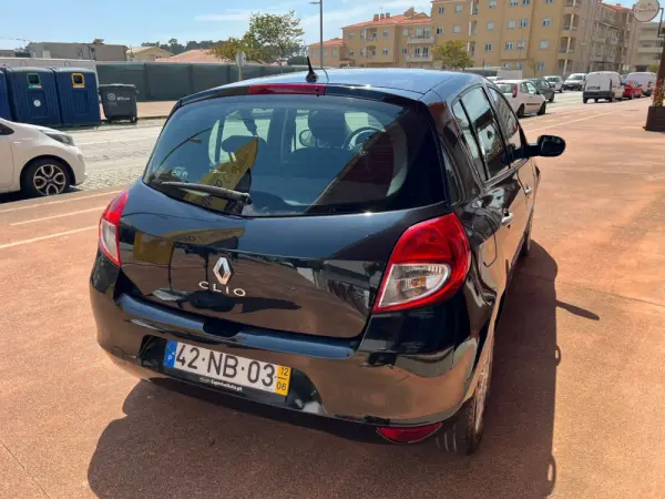 Renault Clio 1.2 16V Dynamique S 2