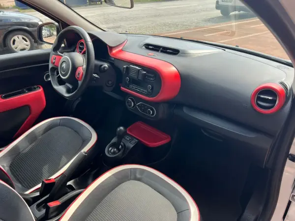 Renault Twingo 0.9 TCe Sport EDC 11