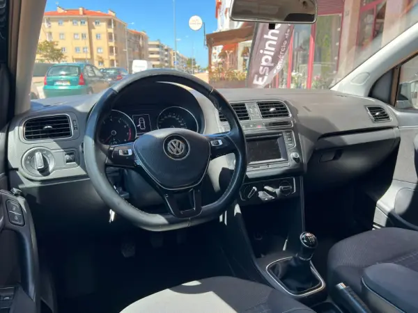 Volkswagen Polo 1.0 Confortline 3