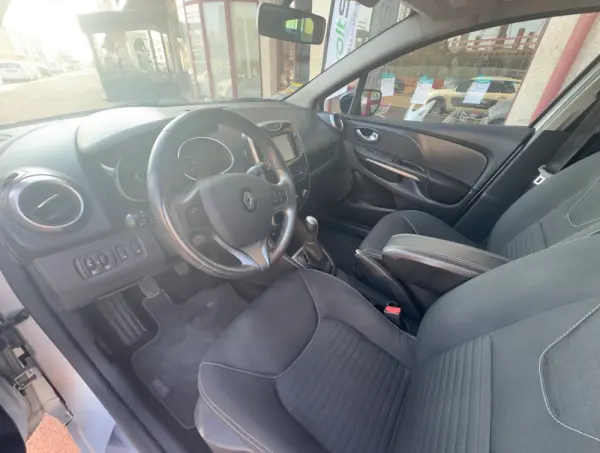 Renault Clio 0.9 TCE Limited 5