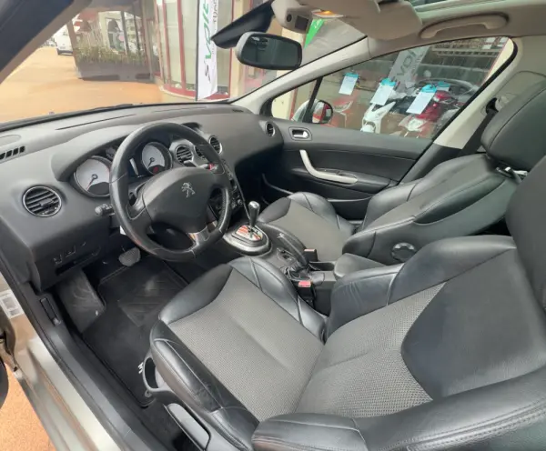 Peugeot 308 1.6 e-HDi Allure CMP6 3